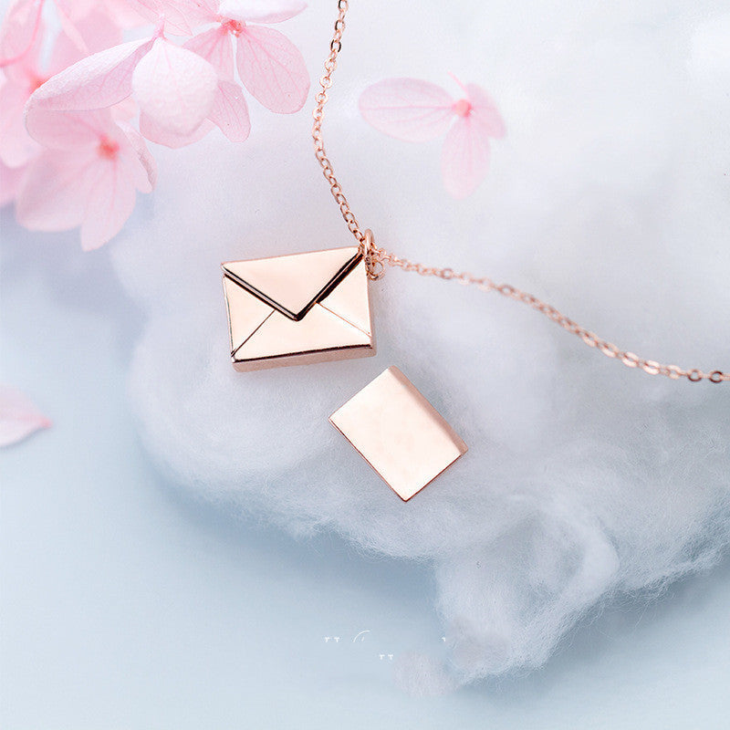 Charming Envelope Necklace – The Perfect Lover’s Letter Pendant for Your Girlfriend